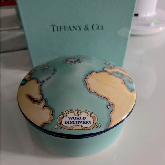Tiffany & Co. Other - TIFFANY&CO. Porcelain trinket box